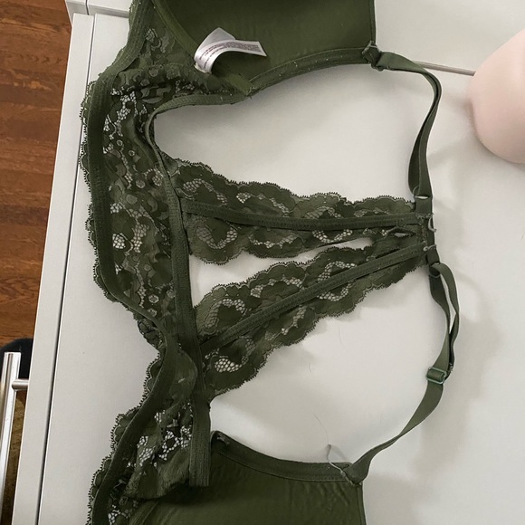 Three nursing bras 38d including motherhood brand - Picture 3 of 6